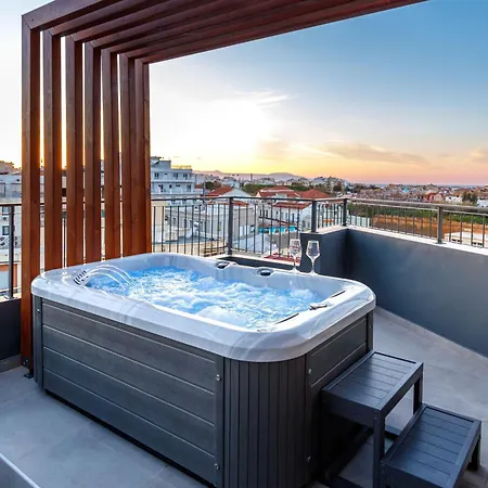 Anele Luxury - Roof Jacuzzi Appartamento La Canea